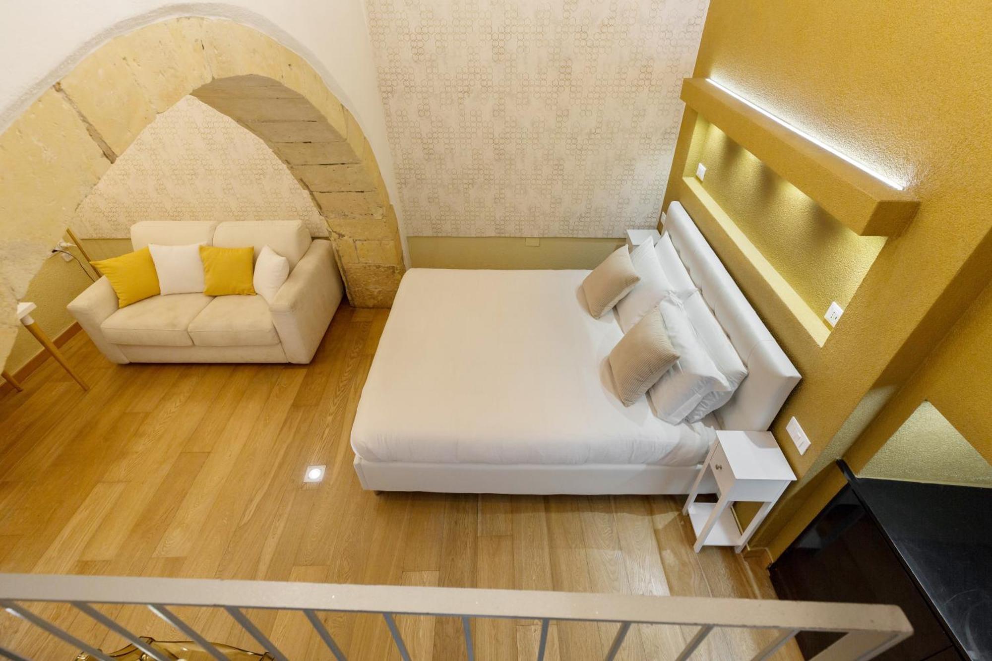 Martini Rooms Castello Кальяри Экстерьер фото