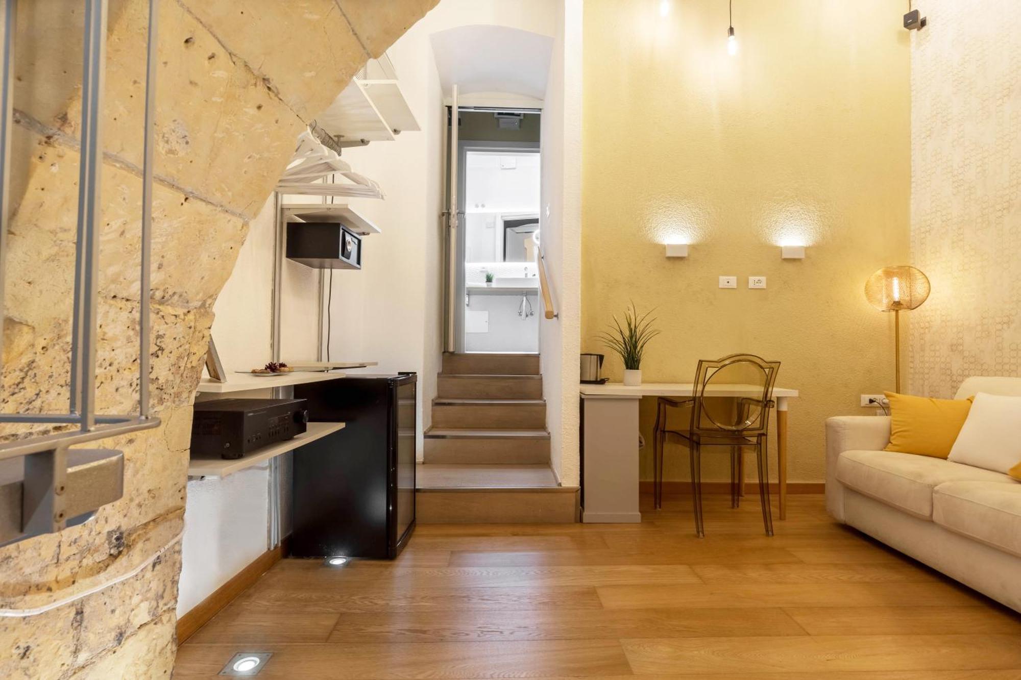 Martini Rooms Castello Кальяри Экстерьер фото