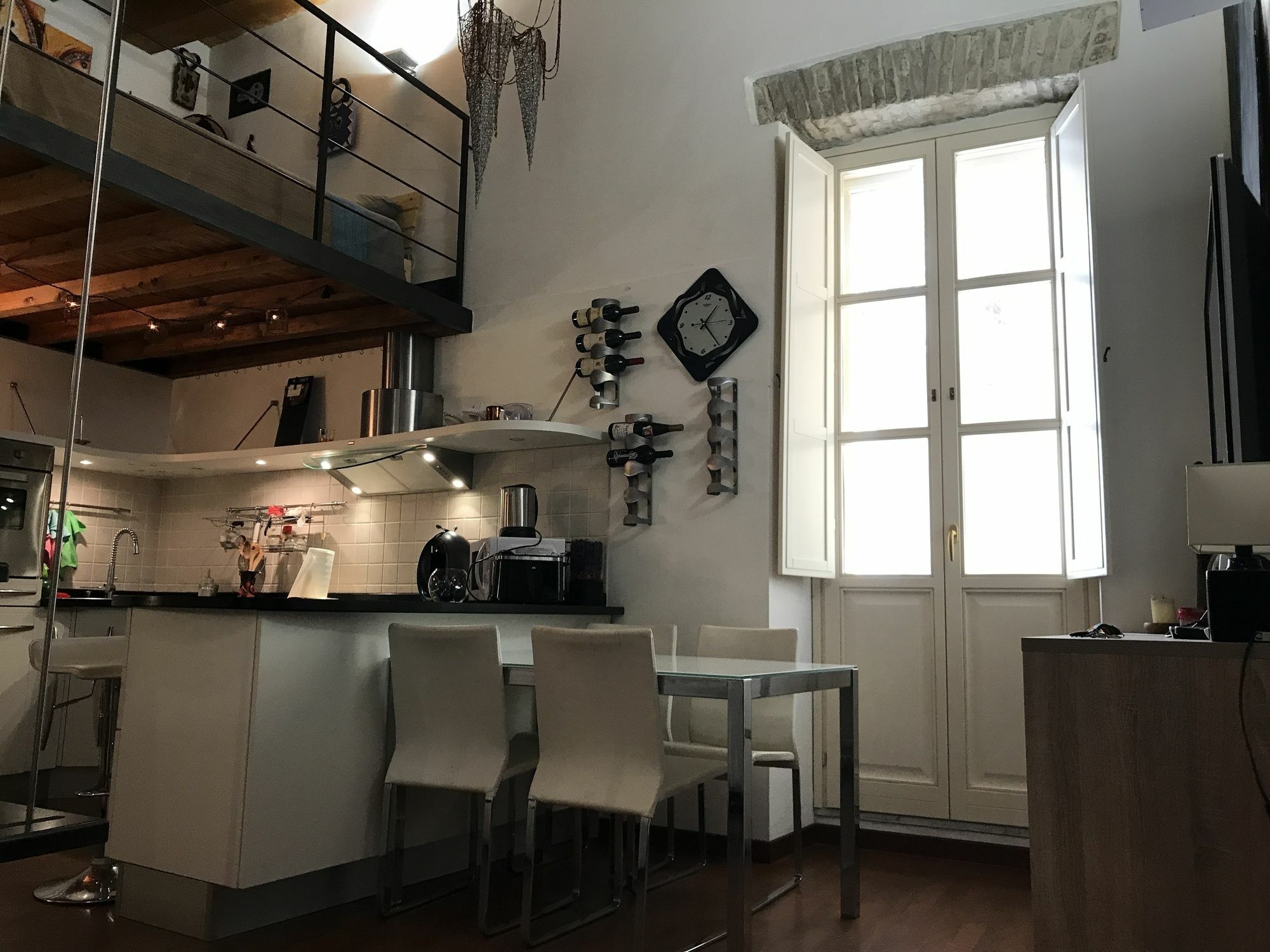 Martini Rooms Castello Кальяри Экстерьер фото